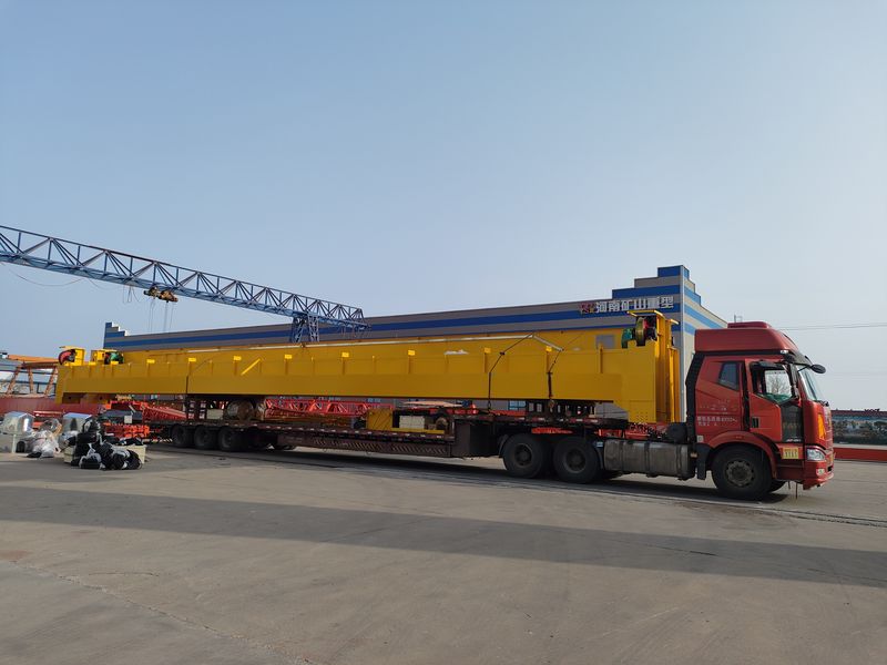 通用橋式起重機(jī)  QD32/5t—25.5m  制作完成，發(fā)往河南洛陽(yáng)交付客戶使用